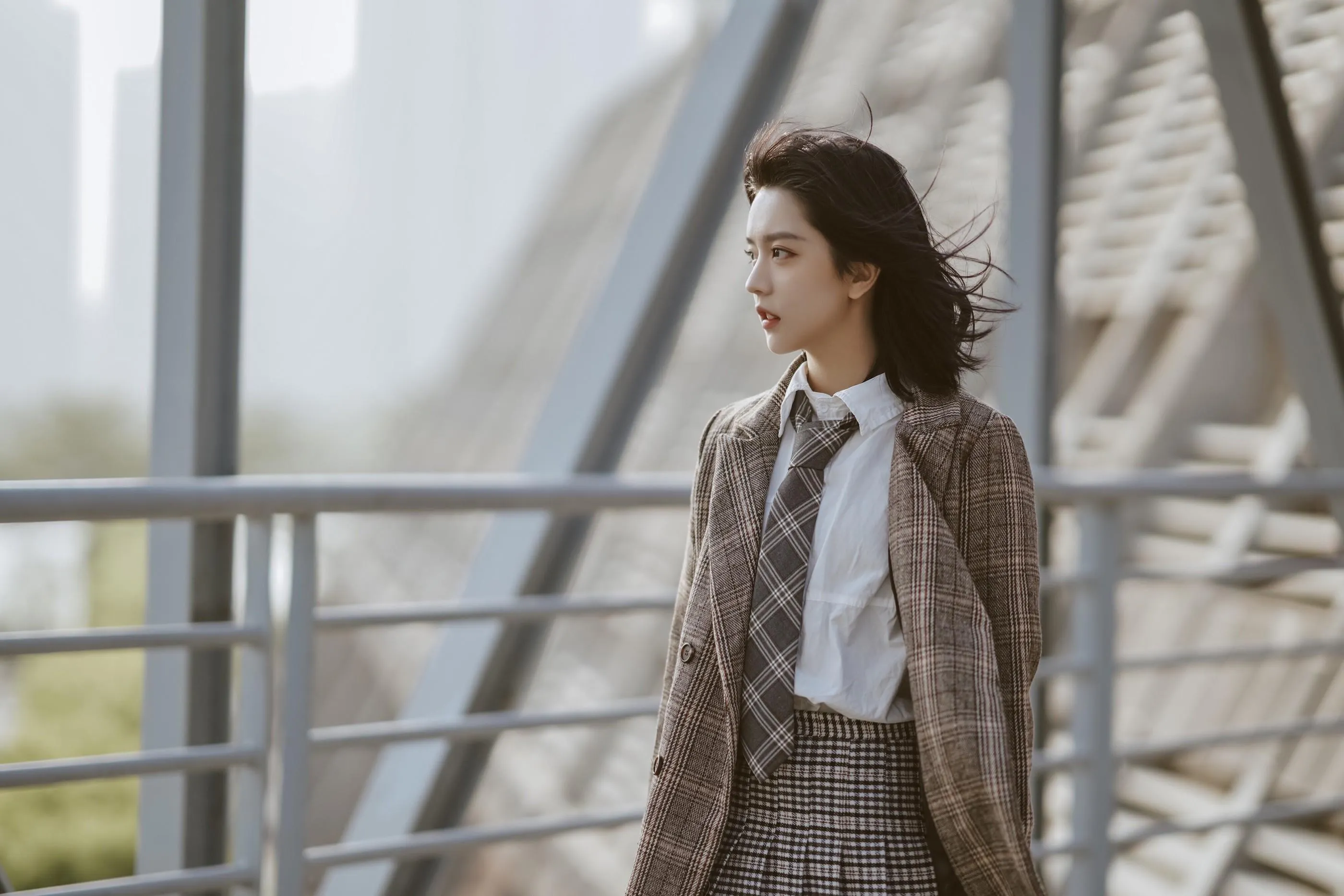 [艺图语] 2022.05.22 你的眼中明暗交杂一笑生花 Enndme [34P]插图1